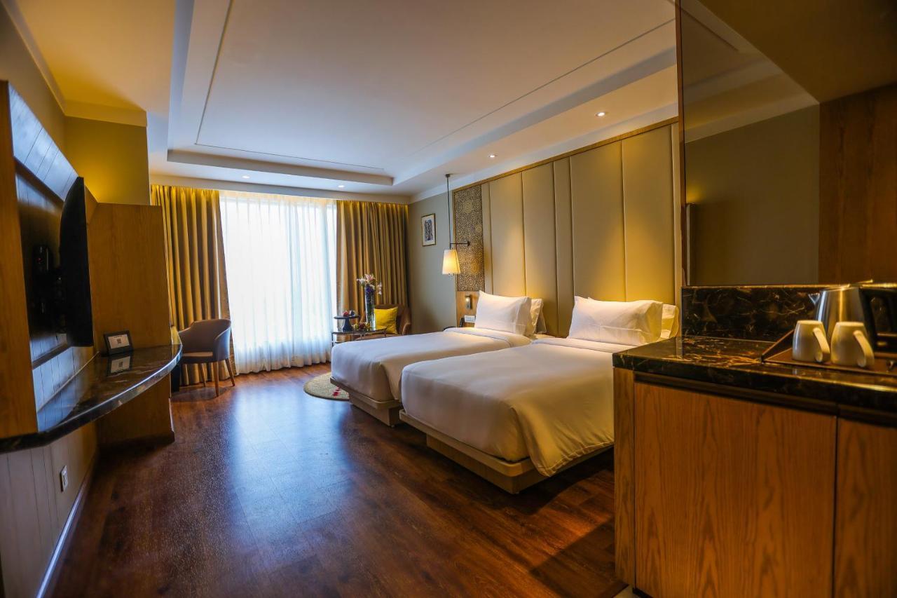 Radisson Bhopal Otel Dış mekan fotoğraf