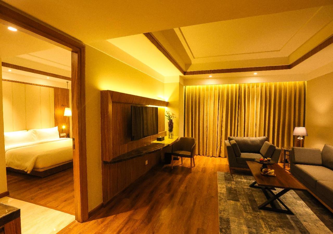 Radisson Bhopal Otel Dış mekan fotoğraf