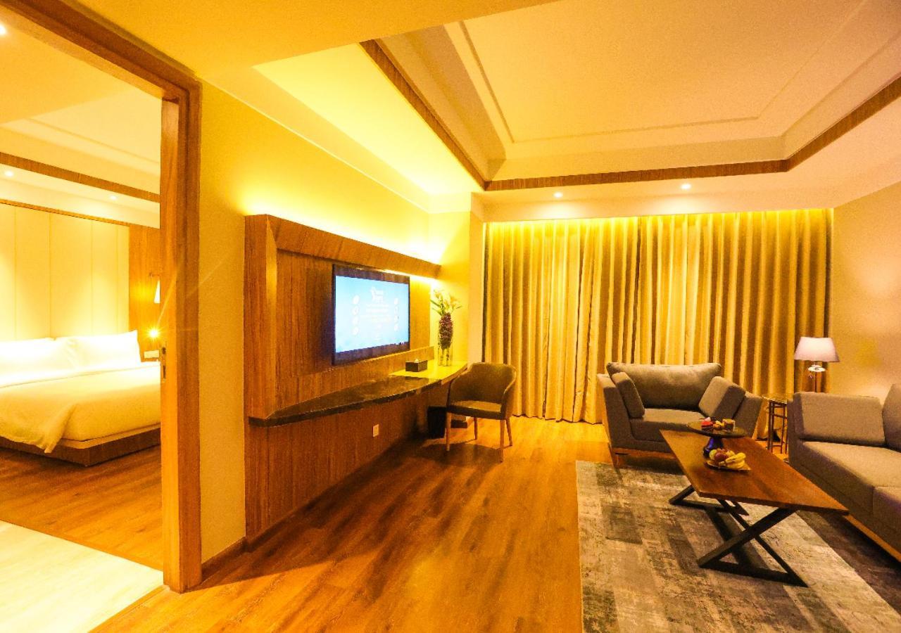 Radisson Bhopal Otel Dış mekan fotoğraf