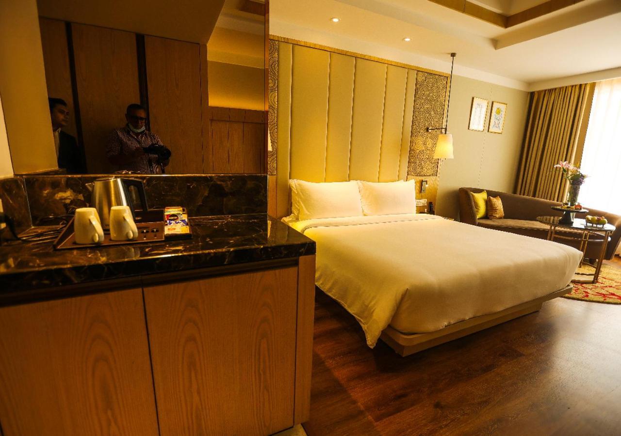 Radisson Bhopal Otel Dış mekan fotoğraf